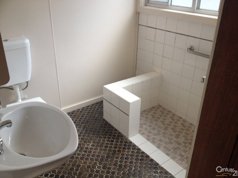 77 Lawson Street, Hamilton NSW 2303