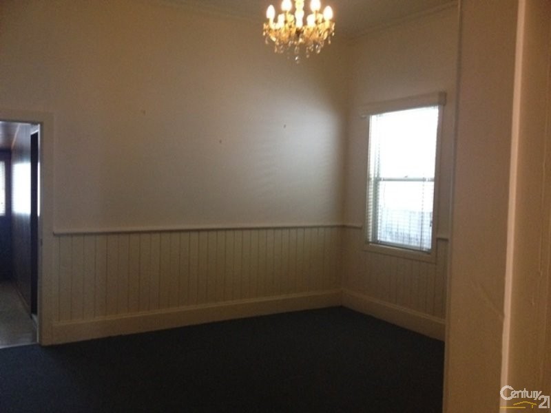 77 Lawson Street, Hamilton NSW 2303