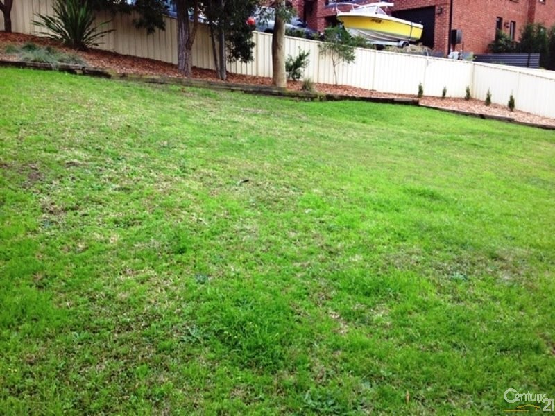 8 Matelot Place, Belmont NSW 2280