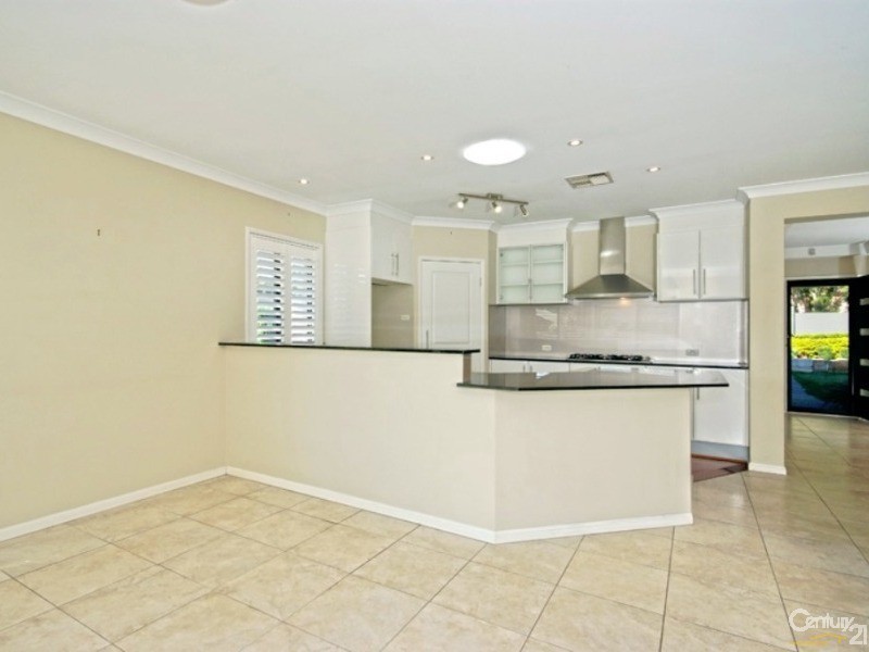 73 Yorston Street, Warners Bay NSW 2282