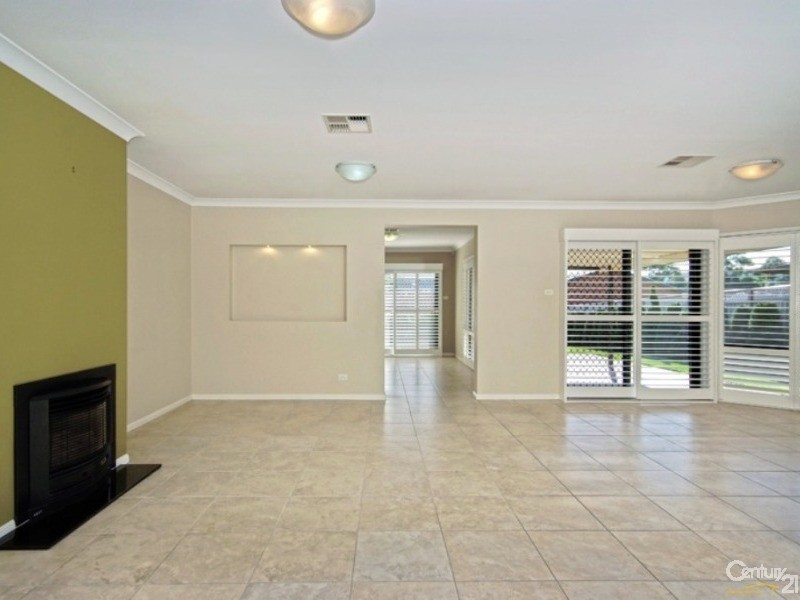 73 Yorston Street, Warners Bay NSW 2282