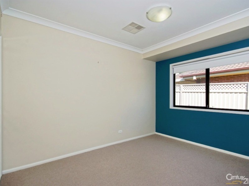 73 Yorston Street, Warners Bay NSW 2282