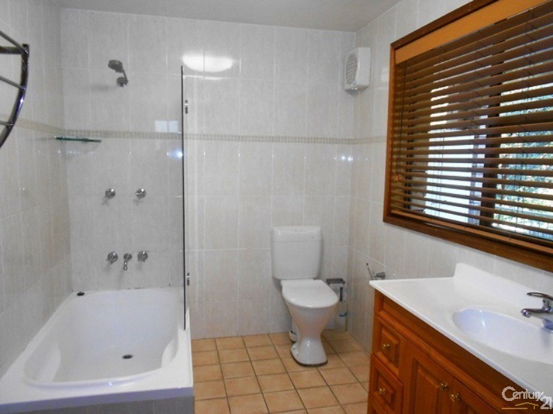 2A Conrad Avenue, Charlestown NSW 2290