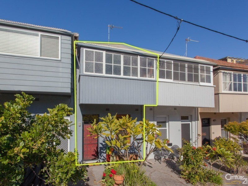 9 Beach Street, Newcastle East NSW 2300