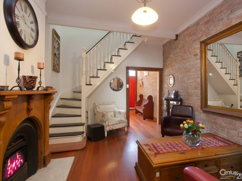 9 Beach Street, Newcastle East NSW 2300