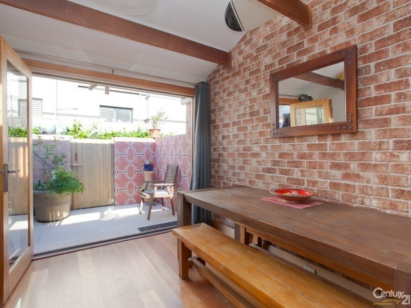 9 Beach Street, Newcastle East NSW 2300