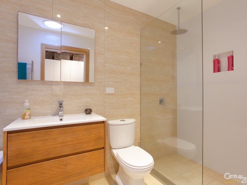 9 Beach Street, Newcastle East NSW 2300