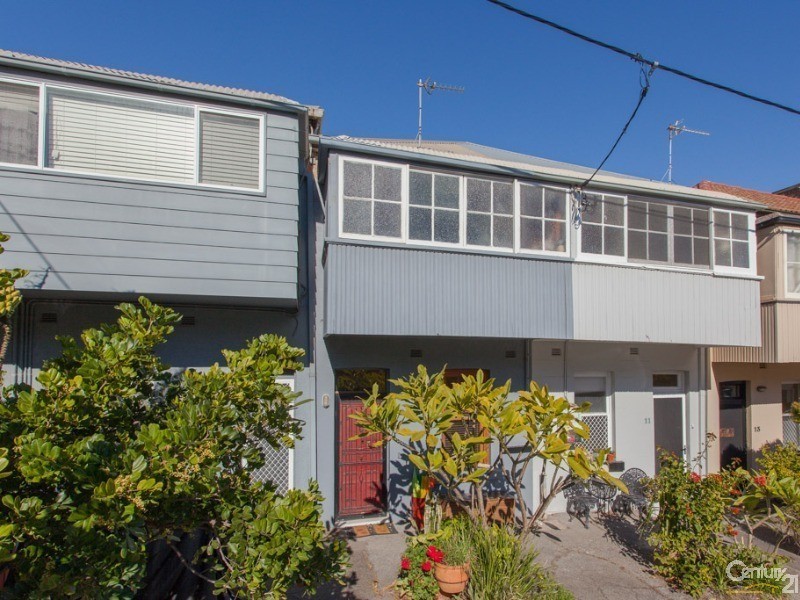 9 Beach Street, Newcastle East NSW 2300