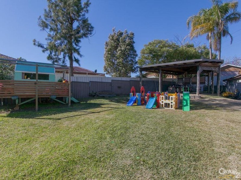 205 Warners Bay Road, Mount Hutton NSW 2290