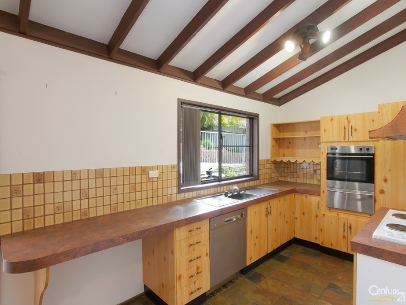 21 Davies Parade, Mount Hutton NSW 2290