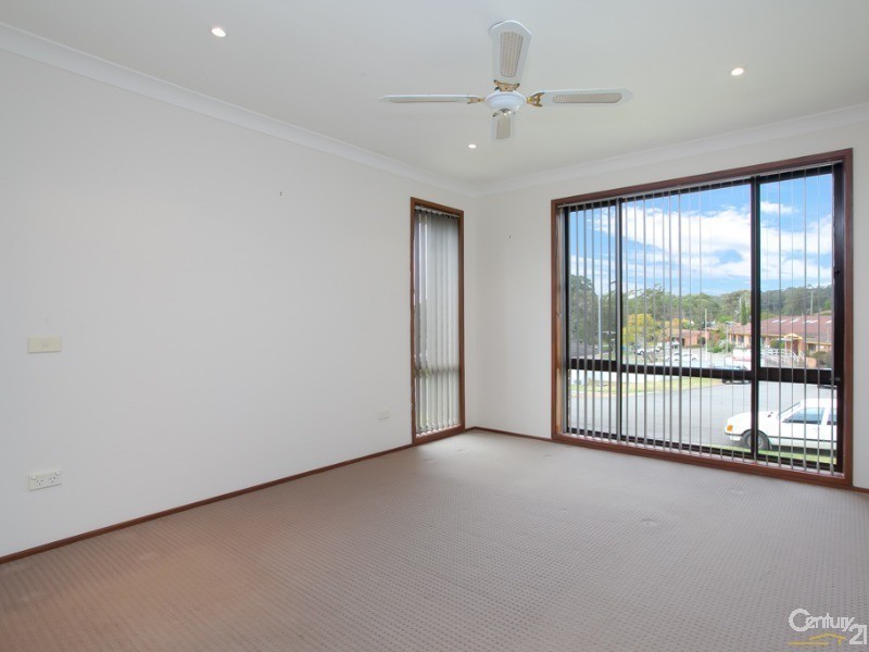 21 Davies Parade, Mount Hutton NSW 2290