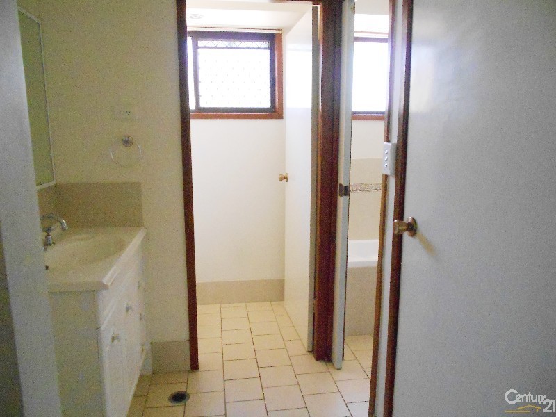 5 Bindowan Crescent, Maryland NSW 2287