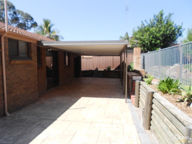 5 Bindowan Crescent, Maryland NSW 2287