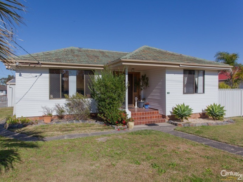 10 Flame Street, Gateshead NSW 2290