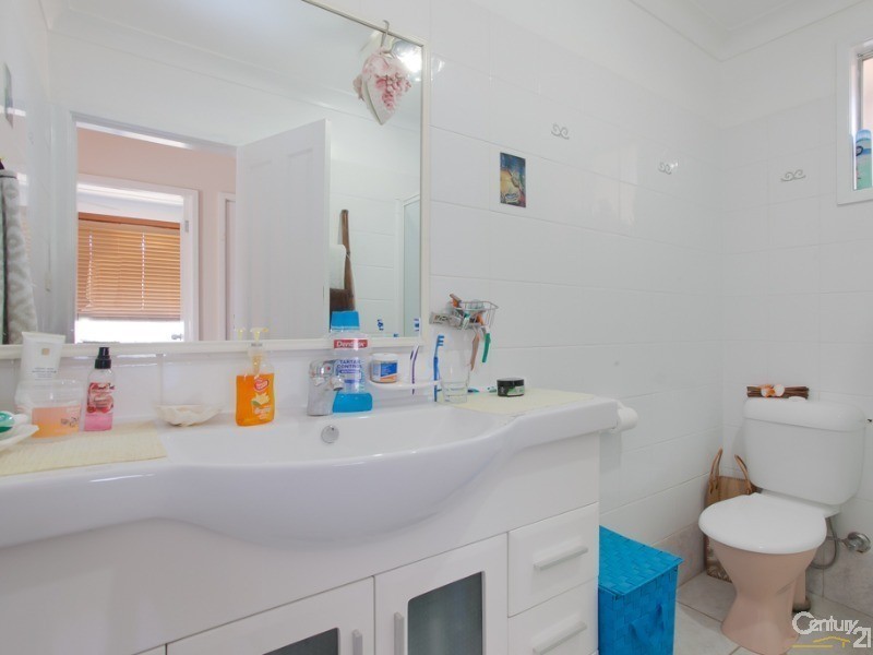 10 Flame Street, Gateshead NSW 2290