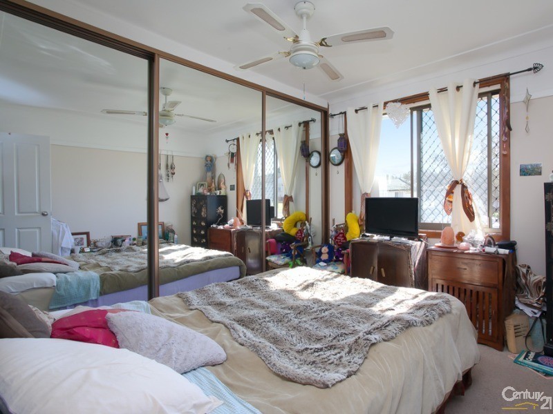 10 Flame Street, Gateshead NSW 2290