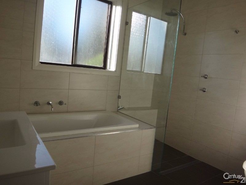 2 Minter Street, Valentine NSW 2280
