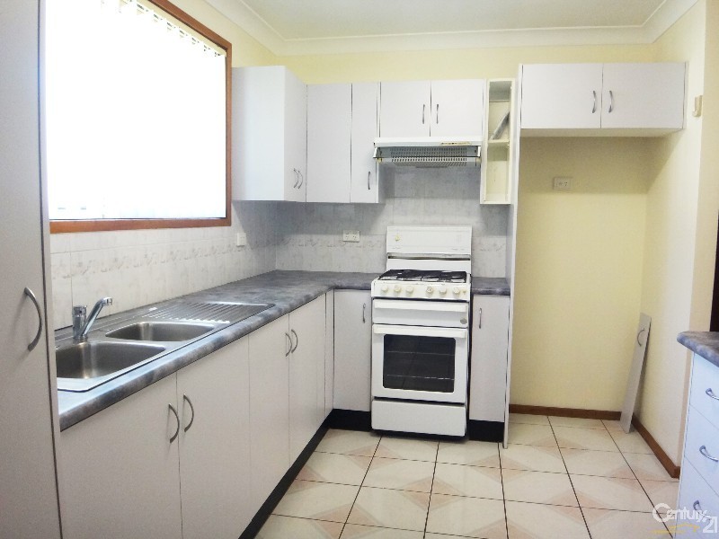 2/79  Albert Street, Warners Bay NSW 2282