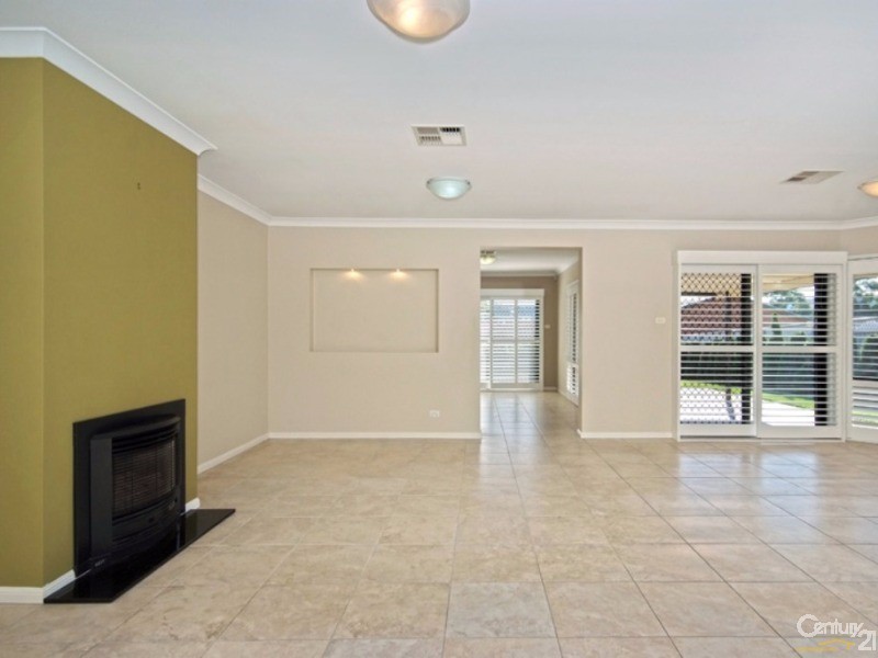 73 Yorston Street, Warners Bay NSW 2282