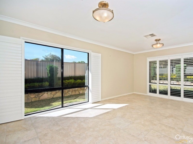 73 Yorston Street, Warners Bay NSW 2282