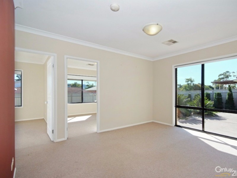 73 Yorston Street, Warners Bay NSW 2282