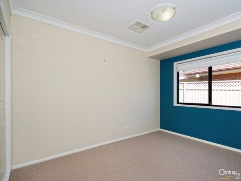 73 Yorston Street, Warners Bay NSW 2282