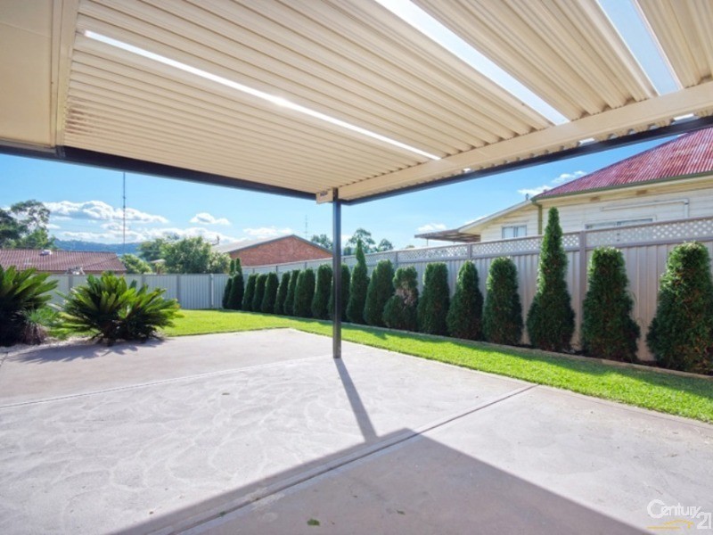 73 Yorston Street, Warners Bay NSW 2282