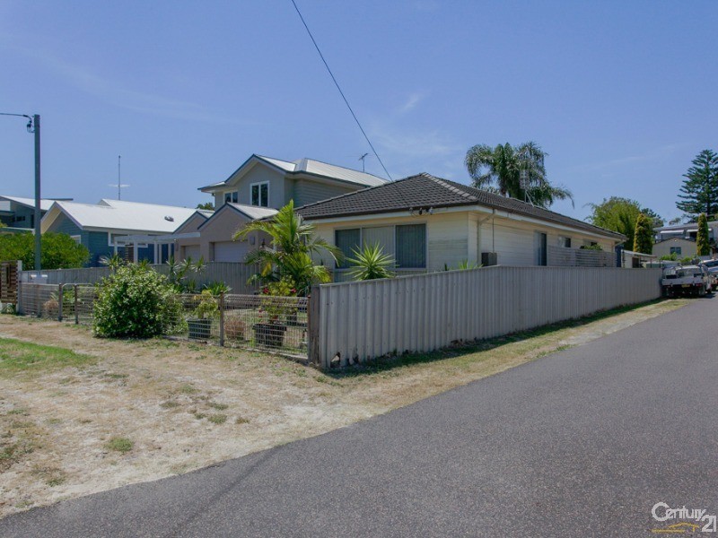 13A Brown Street, Redhead NSW 2290