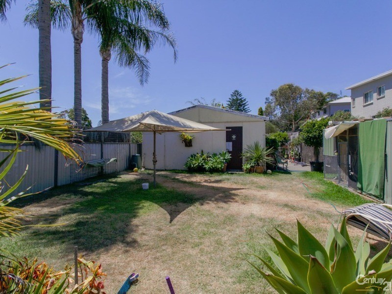 13A Brown Street, Redhead NSW 2290