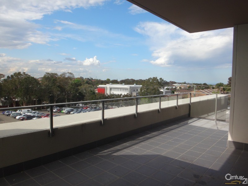 E402/18 Smart Street, Charlestown NSW 2290