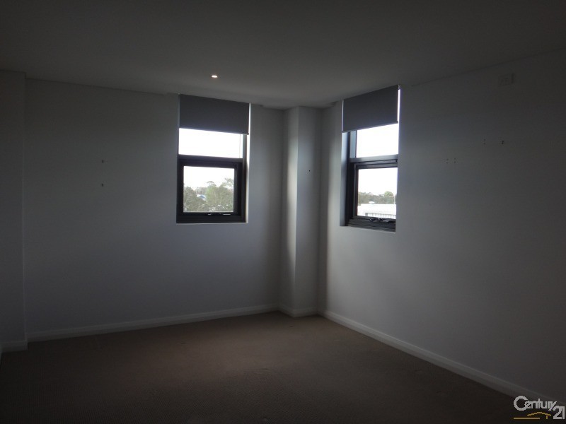 E402/18 Smart Street, Charlestown NSW 2290