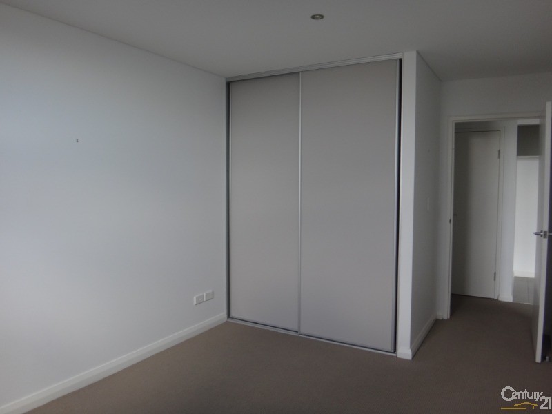 E402/18 Smart Street, Charlestown NSW 2290