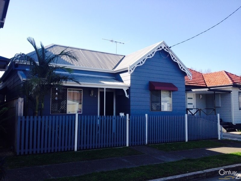 6 Gulliver Street, Hamilton NSW 2303