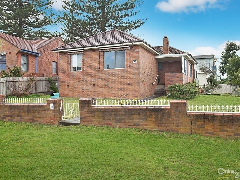 52 Hutchinson Street, Redhead NSW 2290