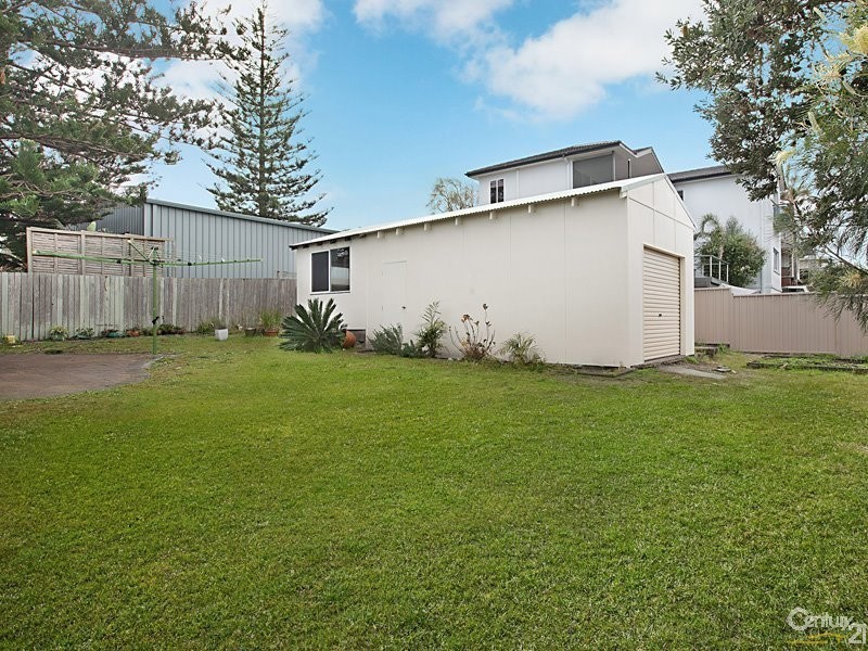 52 Hutchinson Street, Redhead NSW 2290