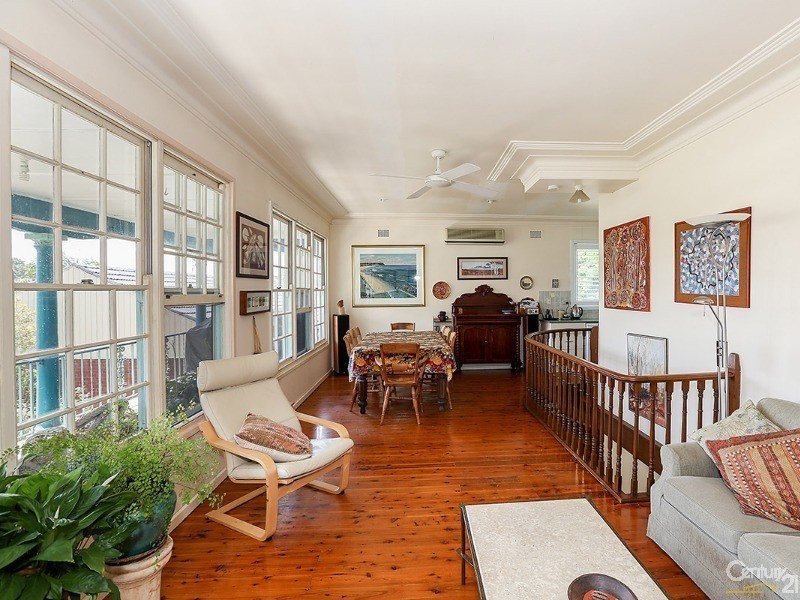 16 Elvidge Crescent, Kotara South NSW 2289