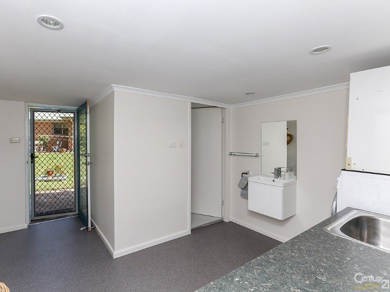 16 Elvidge Crescent, Kotara South NSW 2289