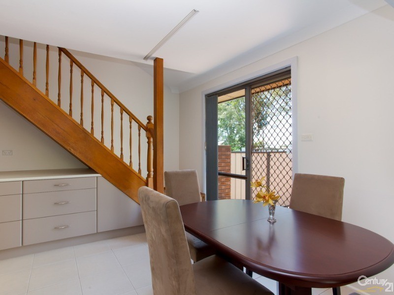 2 Mullard Close, Shortland NSW 2307