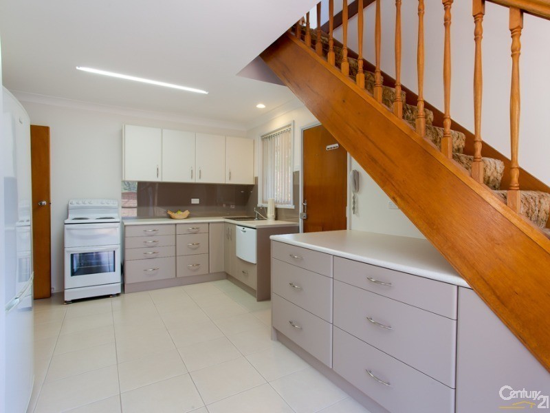 2 Mullard Close, Shortland NSW 2307