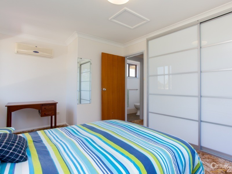 2 Mullard Close, Shortland NSW 2307