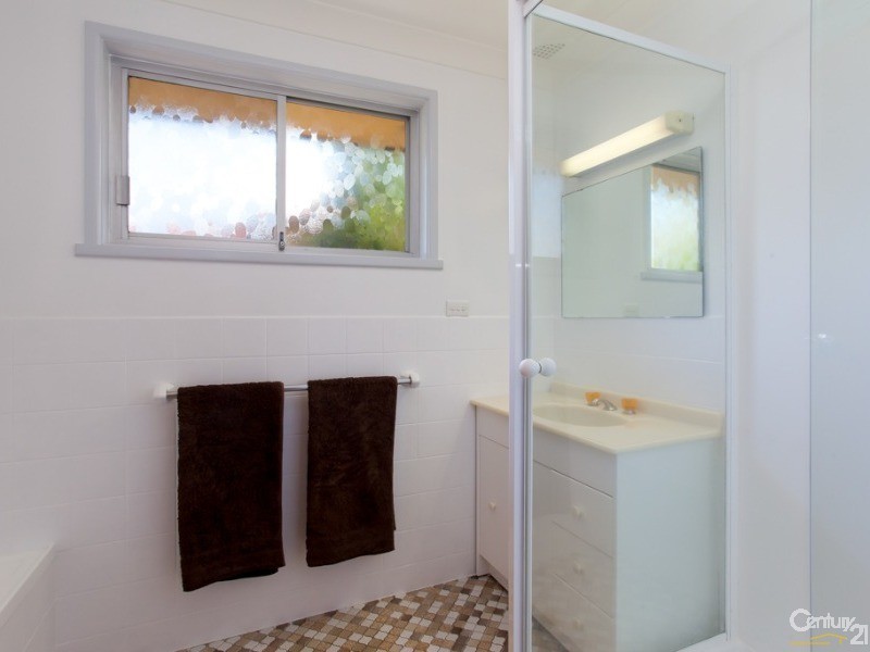2 Mullard Close, Shortland NSW 2307