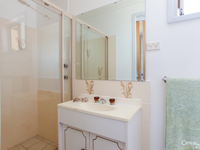 2 Mullard Close, Shortland NSW 2307