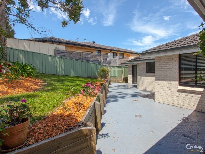 14 Hanover Road, Cameron Park NSW 2285