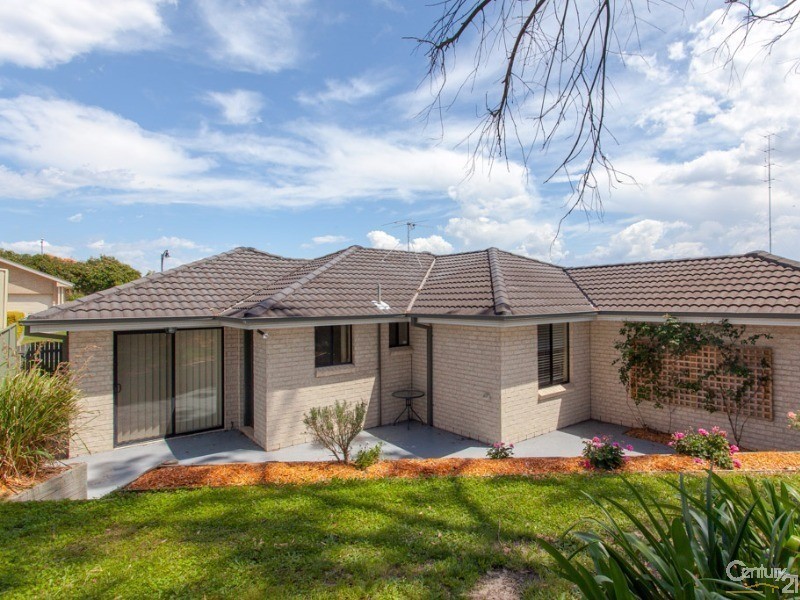 14 Hanover Road, Cameron Park NSW 2285