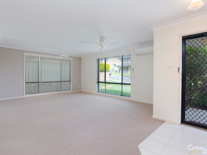 14 Hanover Road, Cameron Park NSW 2285