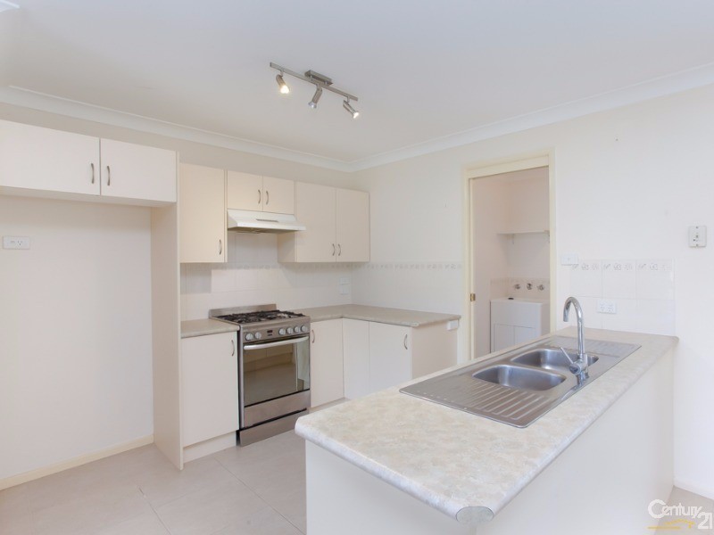 14 Hanover Road, Cameron Park NSW 2285