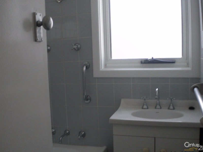 25 Elizabeth Street, Floraville NSW 2280