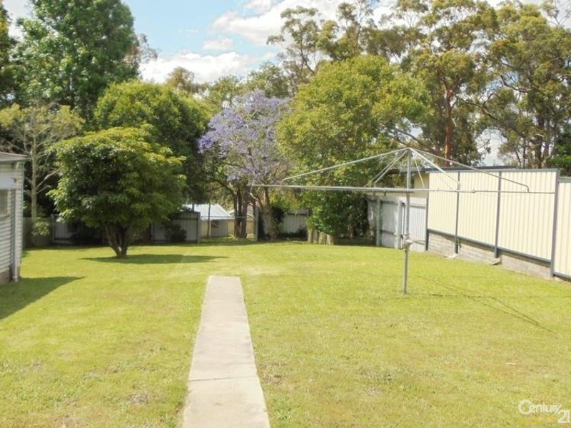 84 Rae Crescent, Kotara NSW 2289