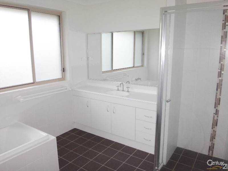 39 Yorston Street, Warners Bay NSW 2282