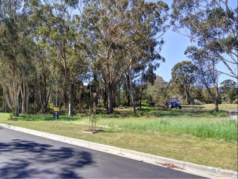 3 Salt Bush Avenue, One Mile NSW 2316